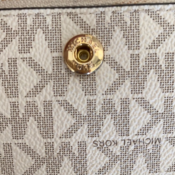 Michael Kors purse & wallet